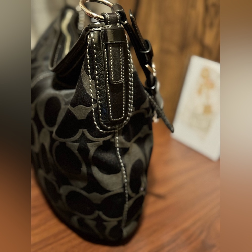 Coach Zoe Large Hobo (Signature Black) EUC - Picture 11 of 14